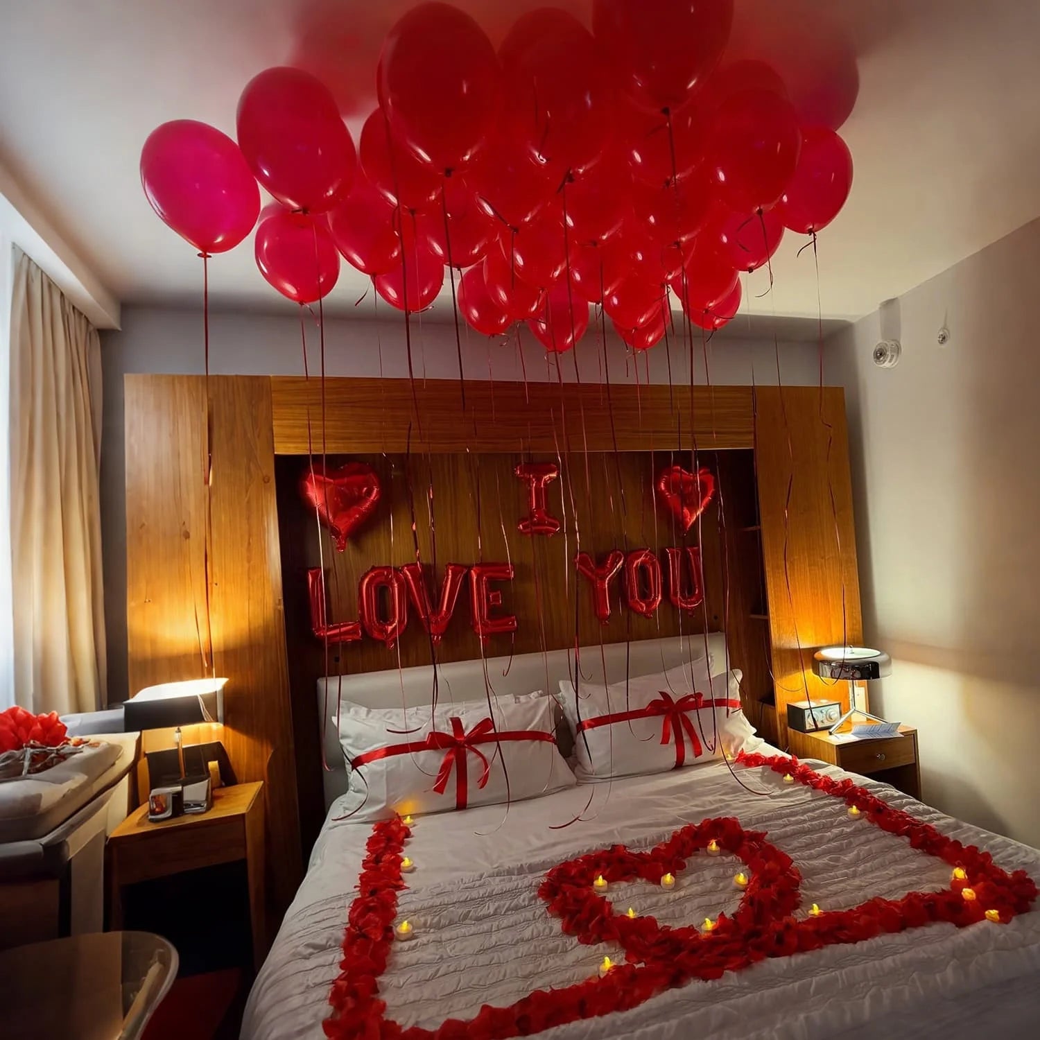 Red Love Aluminum Foil Balloon I Love You Balloon Set Simulation Petals Valentine's Day Wedding Anniversary Party Decoration